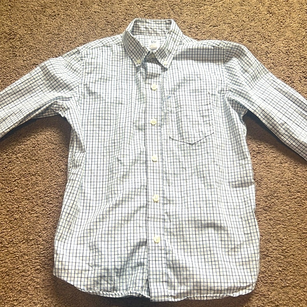 Gap size medium (8) button down shirt